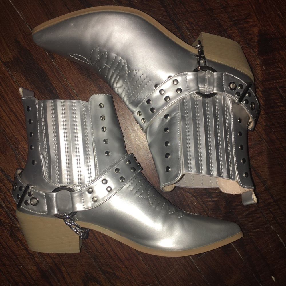 Gun Slinger Boots Silver Metallic YRU
